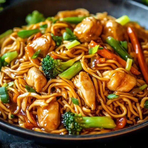 Crispy Chicken Noodles